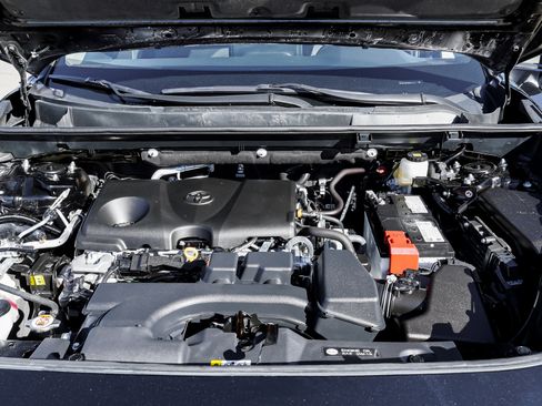 Certified 2024 Toyota RAV4 LE AWD/4WD image 15
