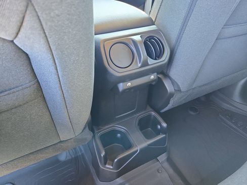 New 2025 Jeep Gladiator Sport image 18