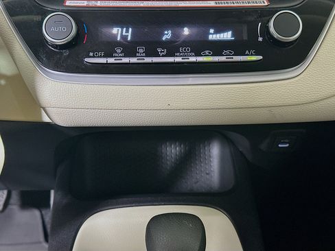 Used 2025 Toyota Corolla LE FWD image 22