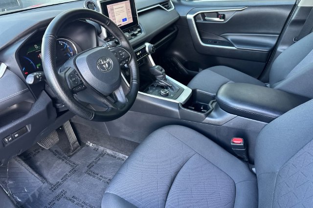 Used 2023 Toyota RAV4 XLE AWD/4WD image 12