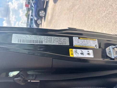 Used 2019 Jeep Wrangler Unlimited Sahara AWD/4WD image 21