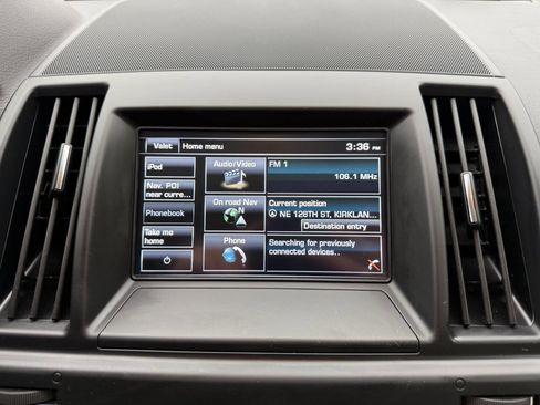 Used 2014 Land Rover LR2 HSE image 20