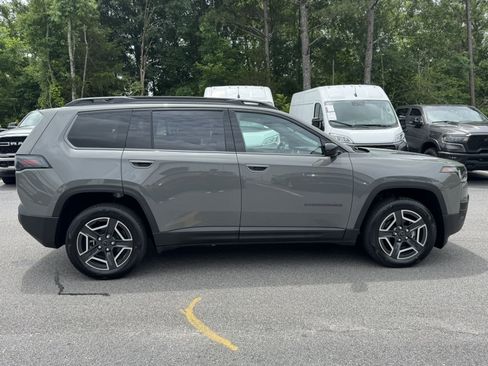 New 2026 Jeep Cherokee Laredo AWD/4WD image 4
