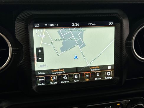 Used 2023 Jeep Wrangler Unlimited Sahara w/ Cold Weather Group AWD/4WD image 2