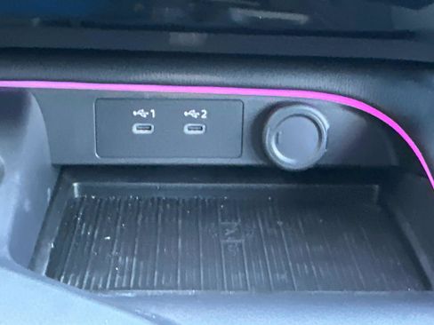 New 2026 Nissan Sentra SR w/ SR Premium Package FWD image 36