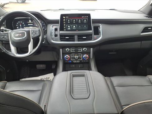 Used 2022 GMC Yukon SLT w/ SLT Premium Package image 13