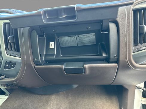 Used 2015 Chevrolet Silverado 1500 LTZ AWD/4WD image 36