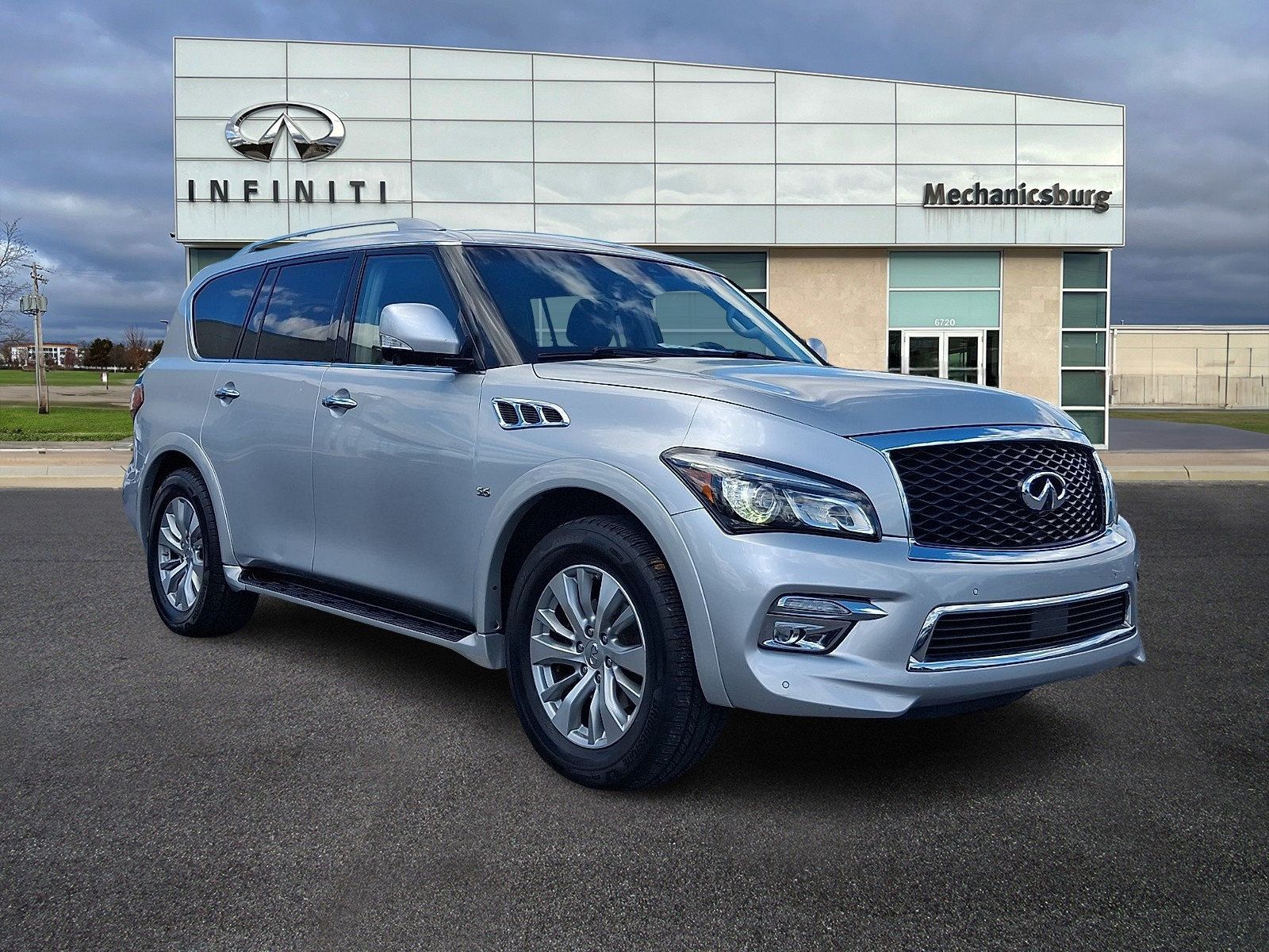 Used 2017 INFINITI QX80 4WD w/ Driver Assistance Package image 1