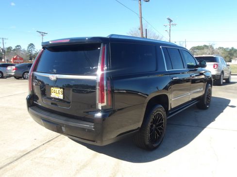 Used 2016 Cadillac Escalade ESV Platinum image 11