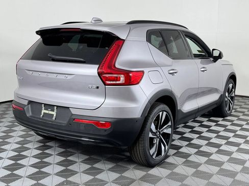 New 2026 Volvo XC40 B5 Plus w/ Climate Package AWD/4WD image 5