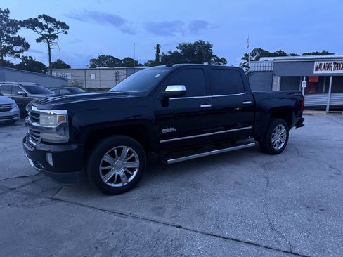 Used 2017 Chevrolet Silverado 1500 High Country image 2