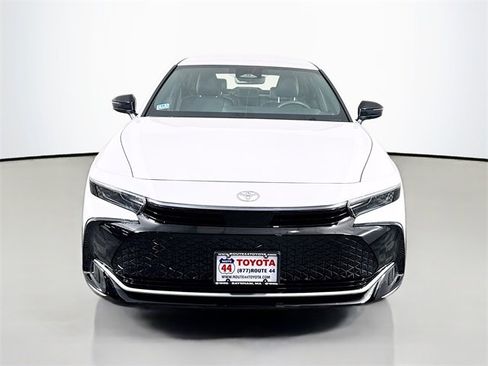 Used 2026 Toyota Crown XLE image 9