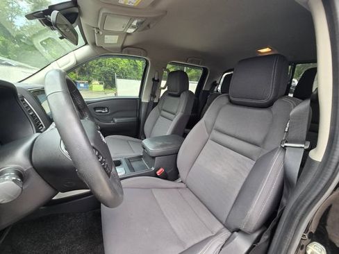 Used 2022 Nissan Frontier SV RWD image 4