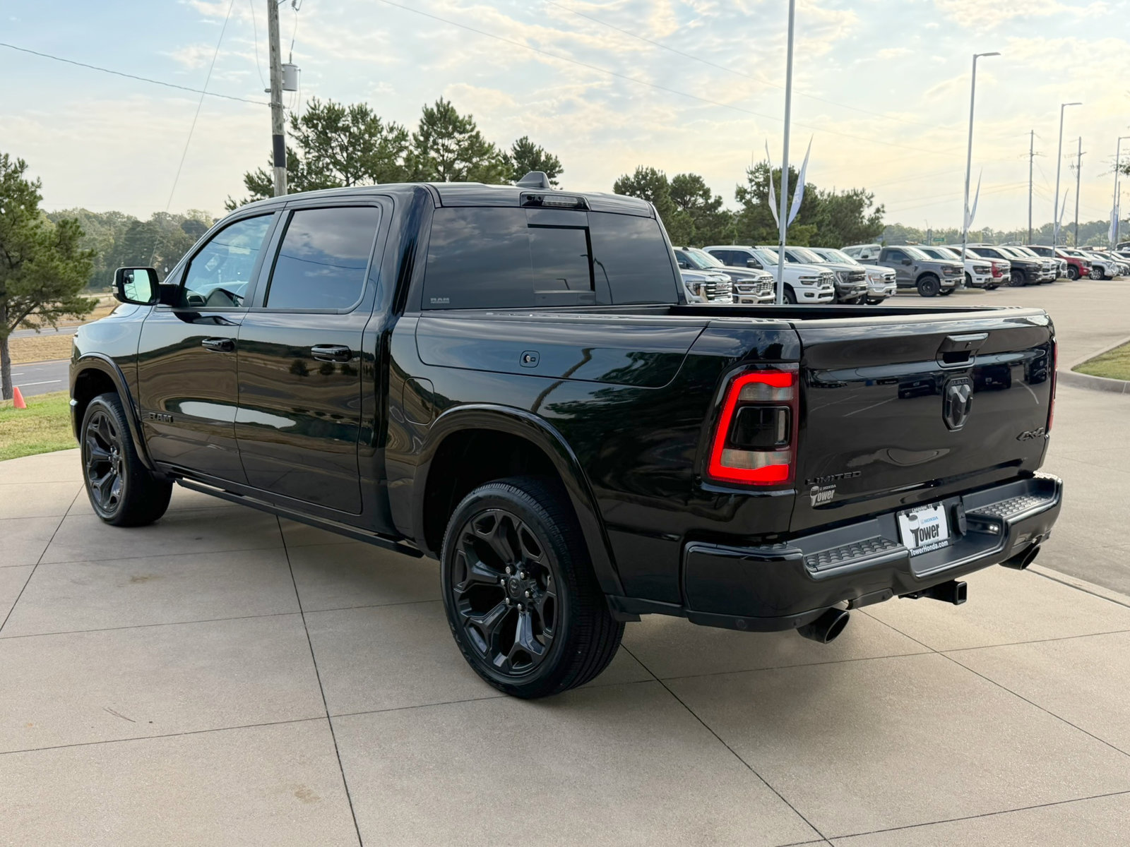 Used 2021 RAM 1500 Limited w/ Night Edition AWD/4WD image 4