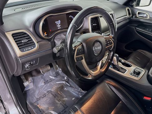 Used 2017 Jeep Grand Cherokee Limited image 23
