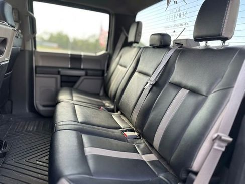 Used 2019 Ford F150 XLT w/ Trailer Tow Package image 17