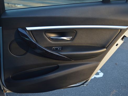 Used 2017 BMW 330i Sedan image 33