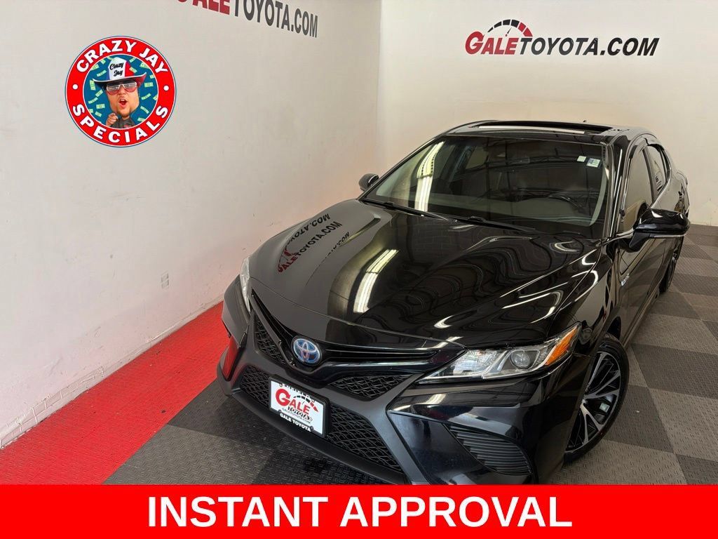 Used 2018 Toyota Camry SE w/ Audio Package FWD image 3