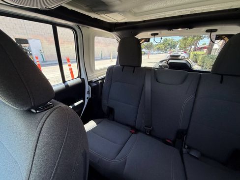 Used 2025 Jeep Wrangler Unlimited Sport AWD/4WD image 36