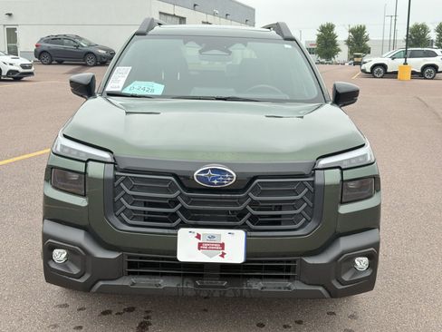 Used 2026 Subaru Outback Premium AWD/4WD image 10