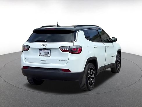 Used 2025 Jeep Compass Limited image 12