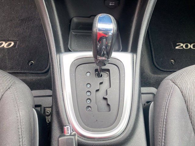 Used 2012 Chrysler 200 Touring FWD image 23
