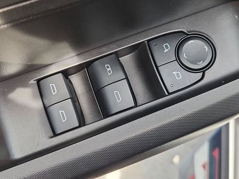 Used 2023 Chevrolet Colorado Trail Boss AWD/4WD image 23
