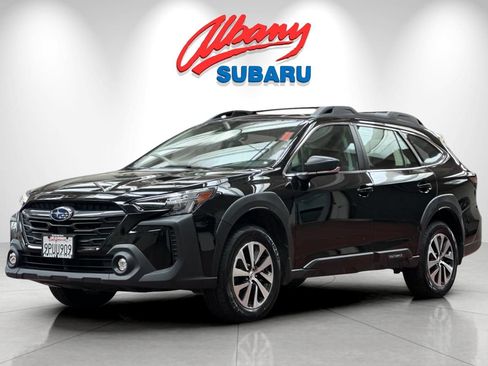 Used 2025 Subaru Outback AWD/4WD image 9
