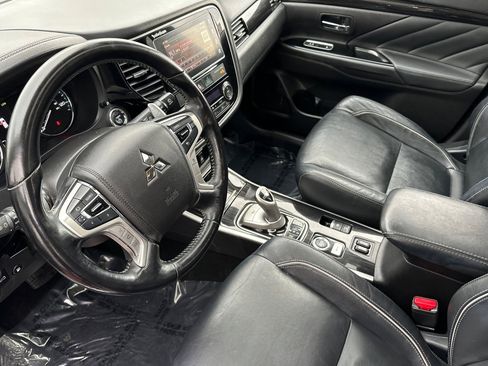 Used 2018 Mitsubishi Outlander GT image 13