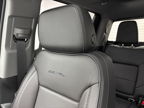 New 2026 GMC Sierra 1500 Denali w/ Denali Reserve Package AWD/4WD image 44