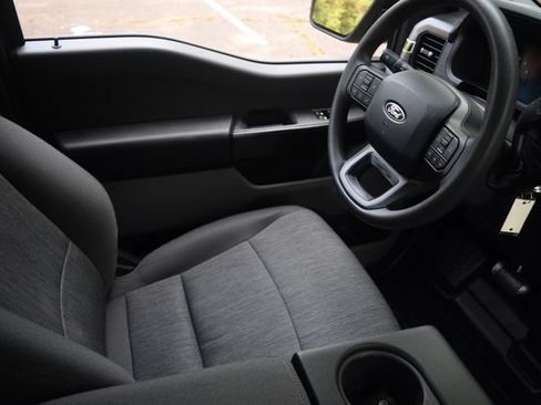 Used 2024 Ford F150 XL RWD image 2