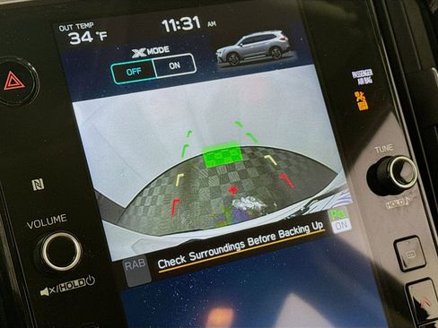 Used 2024 Subaru Ascent Premium w/ Convenience Package image 16