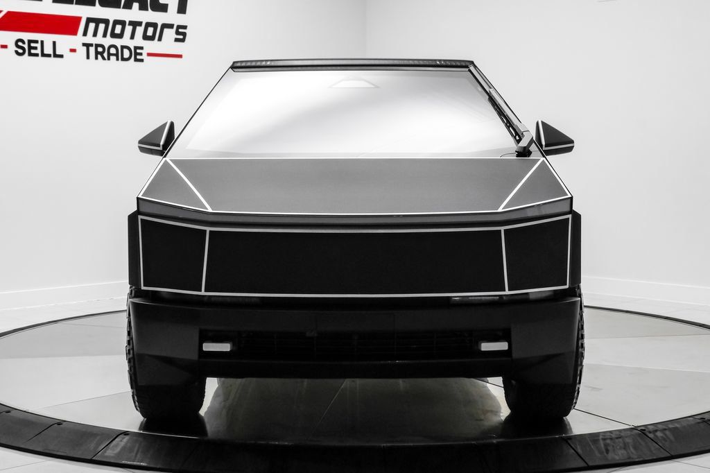 Used 2024 Tesla Cybertruck Cyberbeast AWD/4WD image 4