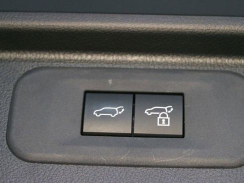 Used 2024 Toyota Grand Highlander AWD image 18
