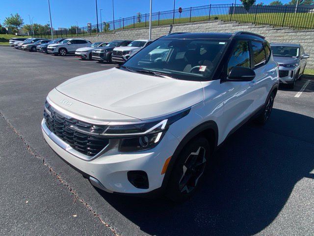 Used 2025 Kia Seltos S FWD image 2