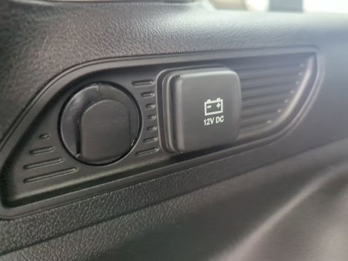 Used 2024 Jeep Grand Cherokee Limited image 18