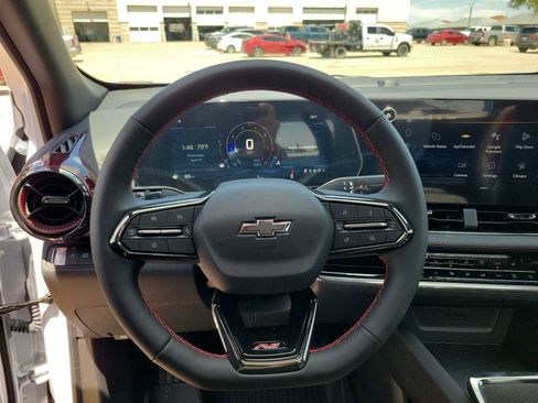 New 2026 Chevrolet Equinox RS w/ LPO, Floor Liner Package FWD image 19