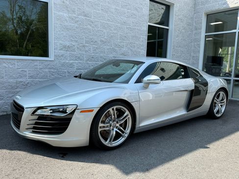 Used 2011 Audi R8 V8 image 2
