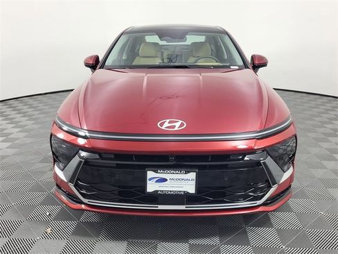 Used 2025 Hyundai Sonata Limited image 13
