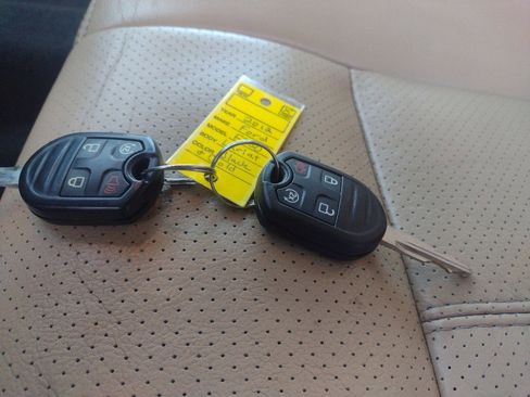 Used 2012 Ford F350 Lariat w/ Lariat Interior Pkg image 24