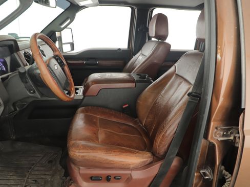 Used 2012 Ford F250 King Ranch w/ King Ranch w/Chrome Pkg image 9