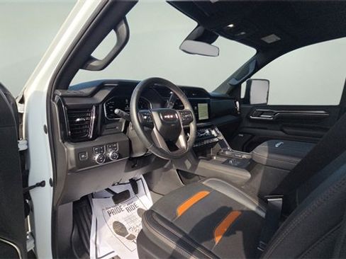 Used 2024 GMC Sierra 2500 AT4 w/ AT4 Preferred Package image 26