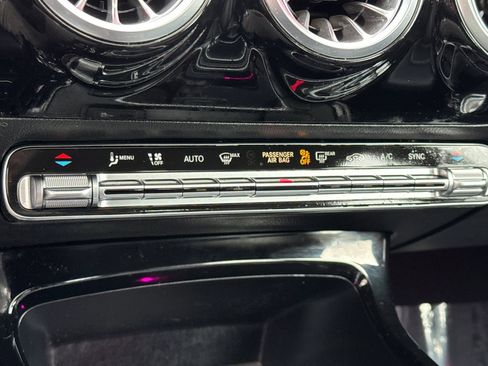 Used 2023 Mercedes-Benz CLA 250 CLA 250 image 17