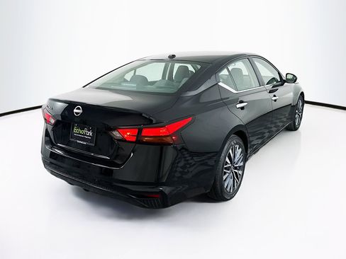Used 2025 Nissan Altima 2.5 SV image 9
