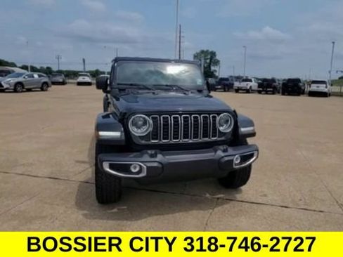 Used 2024 Jeep Wrangler Unlimited Sahara w/ Safety Group AWD/4WD image 3