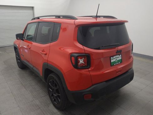 Used 2020 Jeep Renegade Altitude FWD image 5