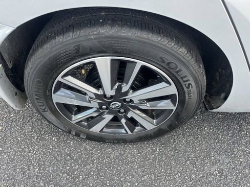 Used 2024 Nissan Versa S w/ S Plus Package image 23