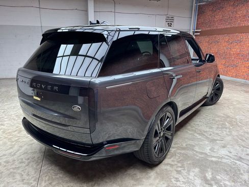 Used 2023 Land Rover Range Rover SE AWD/4WD image 5