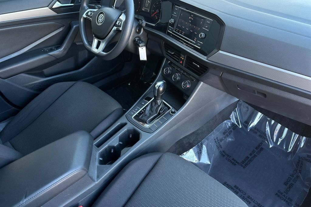 Used 2019 Volkswagen Jetta S w/ Driver Assistance Package FWD image 17