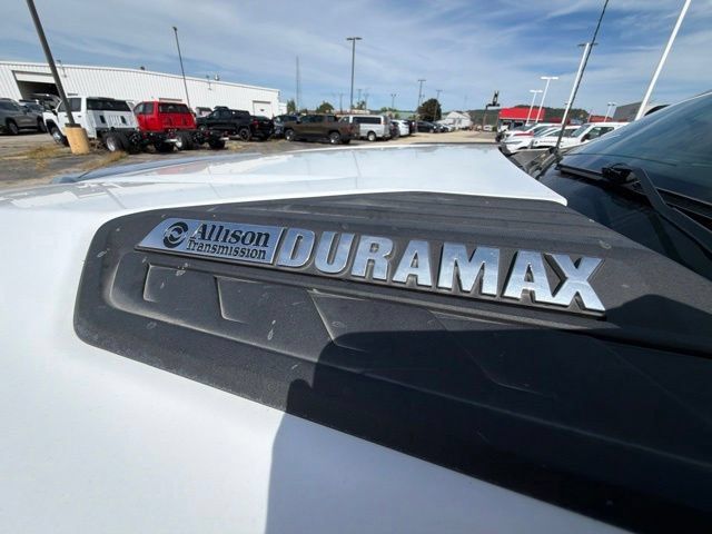 Used 2025 Chevrolet Silverado 2500 LT AWD/4WD image 7